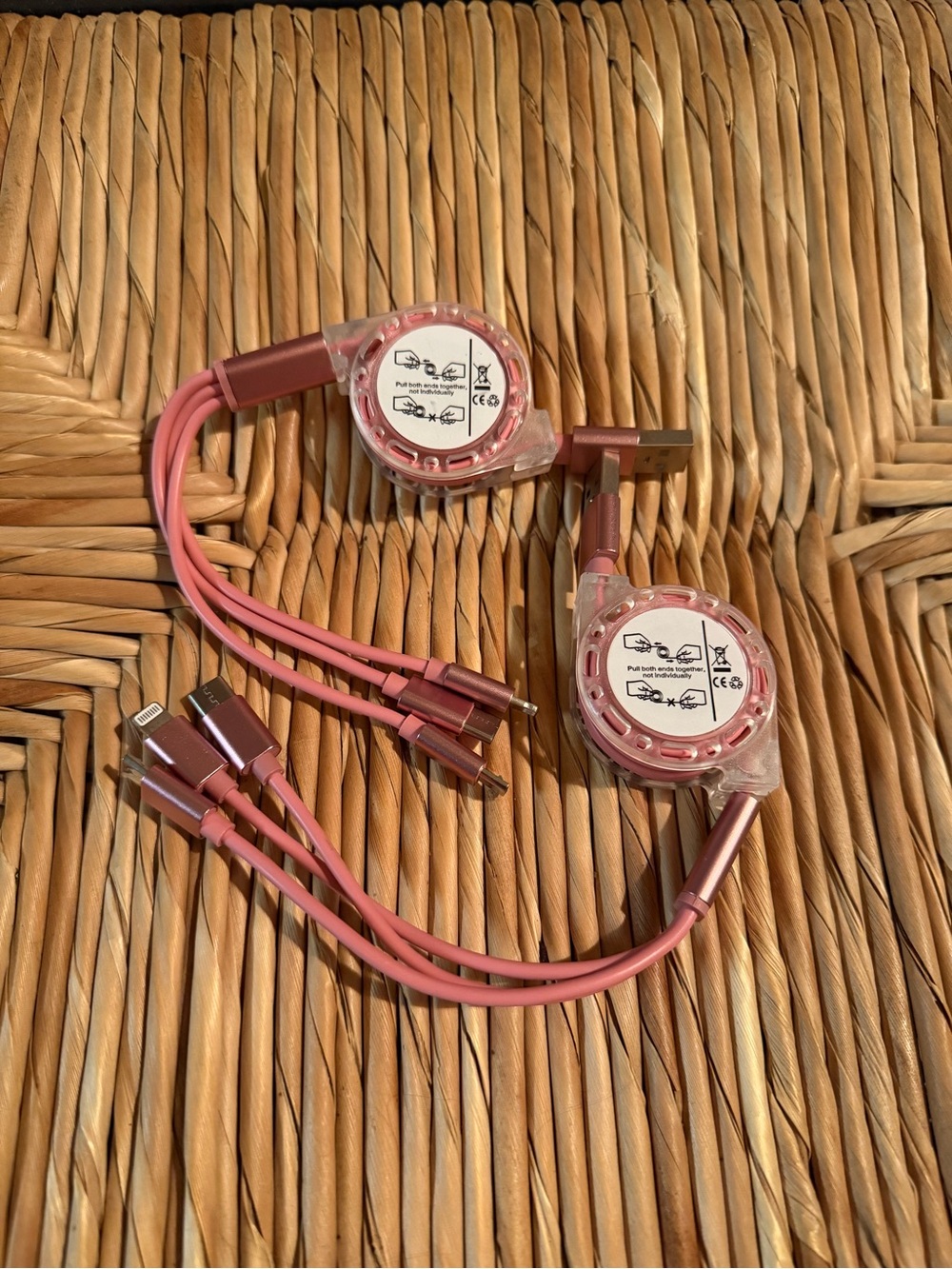 New set of 2 Universal 3-in-1 Retractable Charging Cables - Rose Pink